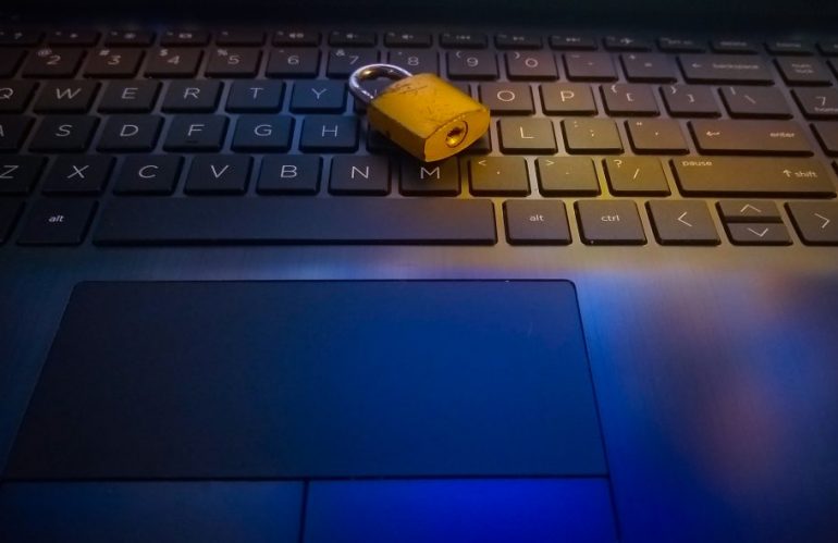 Mais agressivo, grupo do ransomware LockBit agora promete “extorsão tripla”